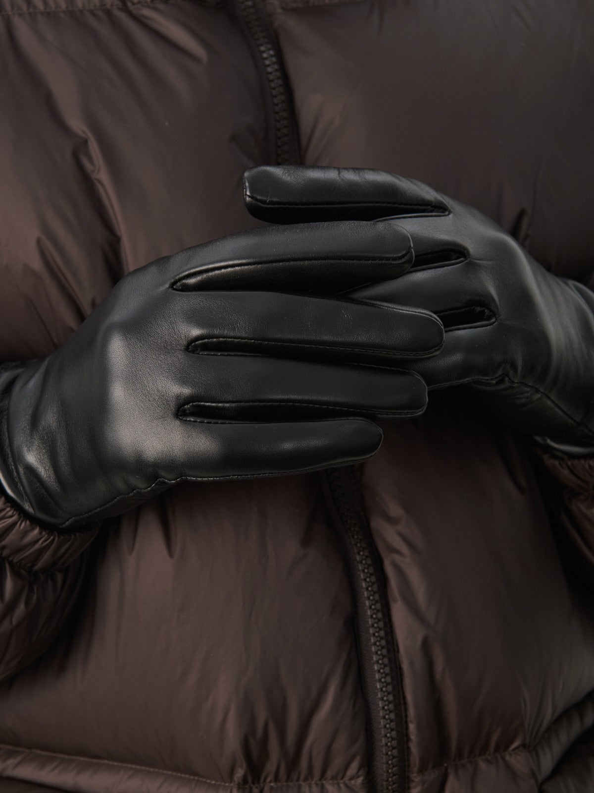 Carrin Gloves