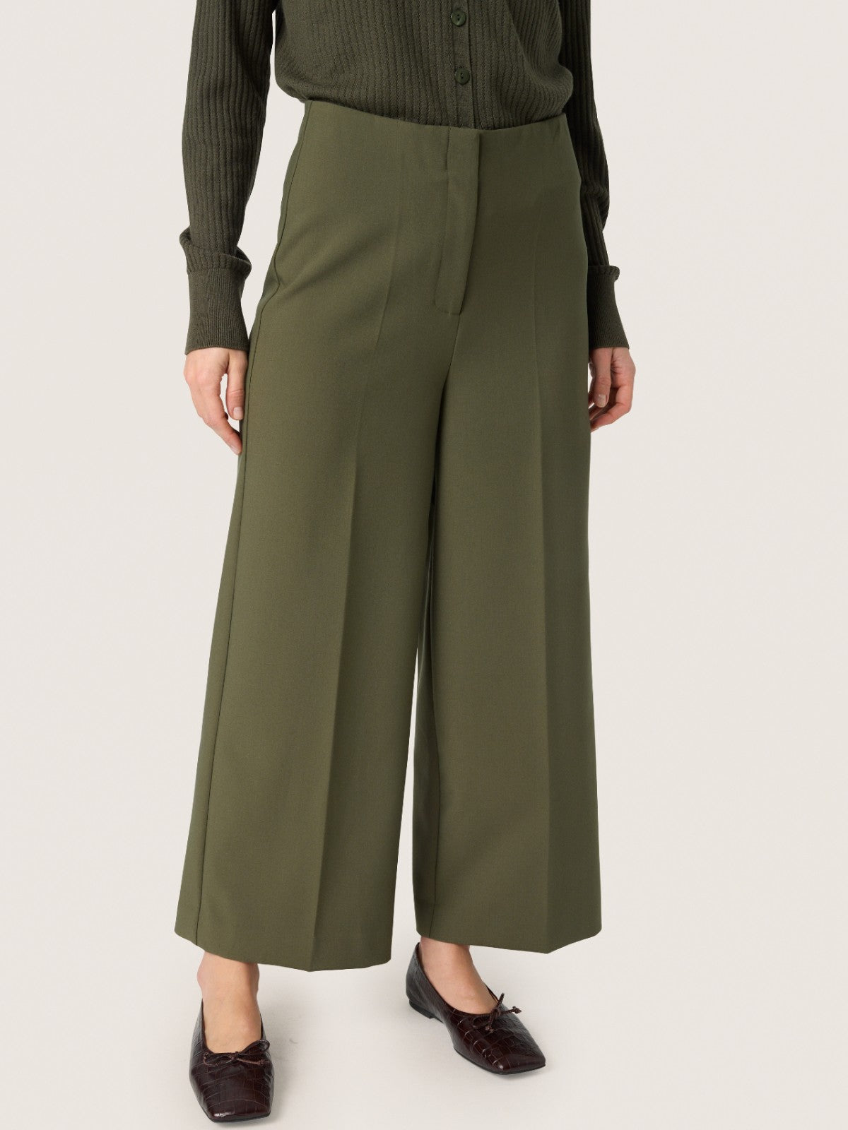 Corinne Grape Pant