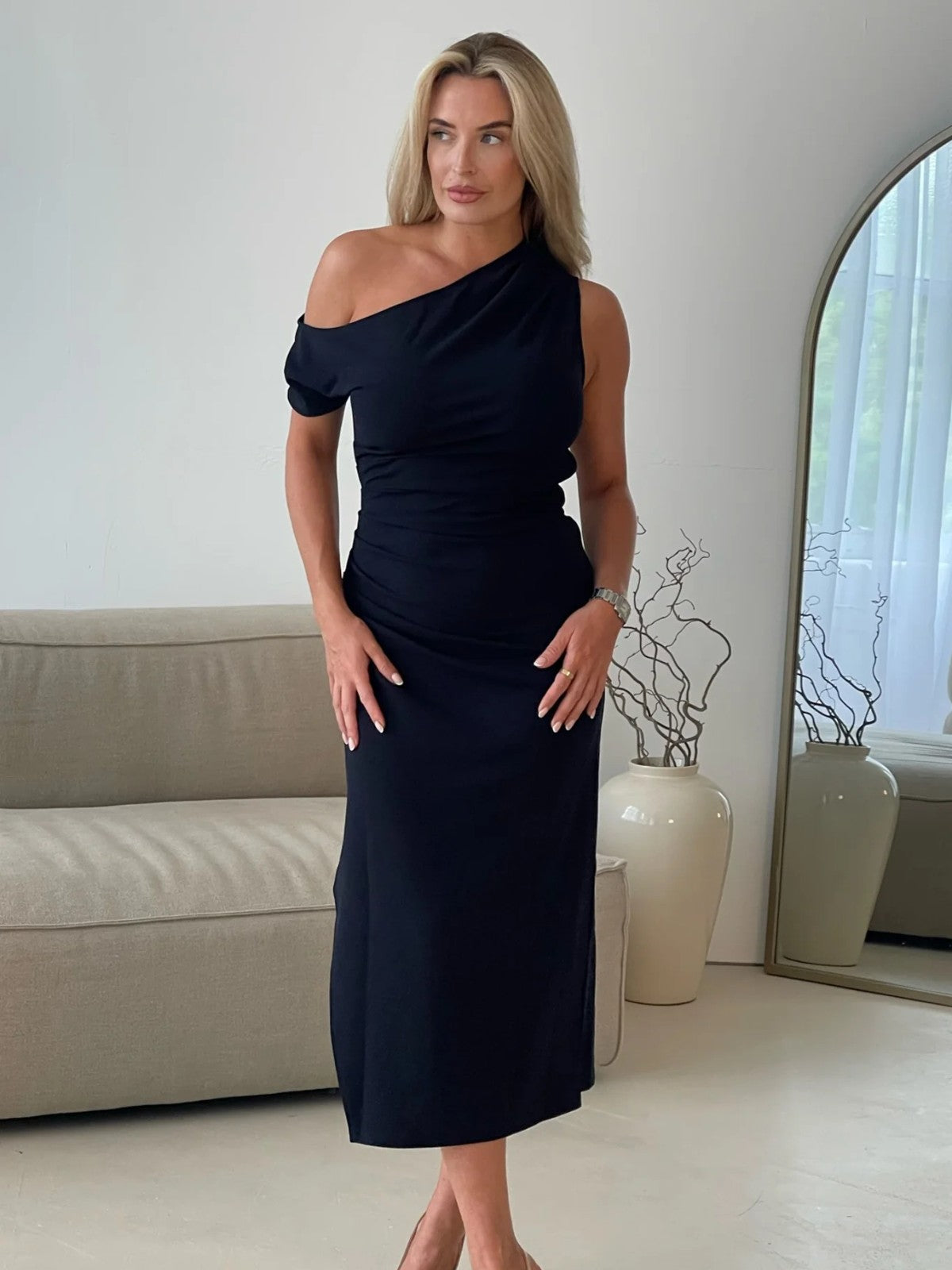 Donna Navy Dress