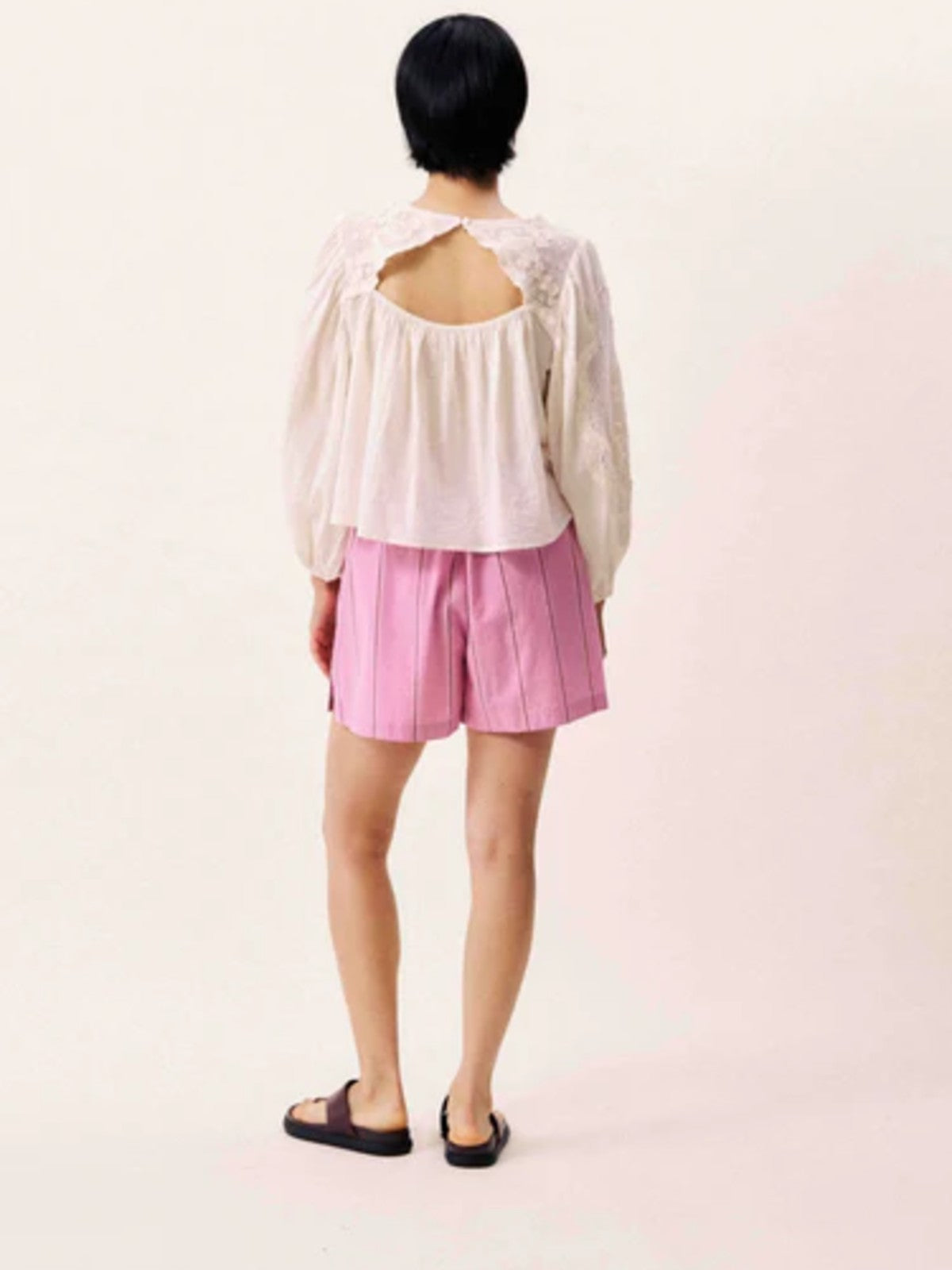 Eurybia Short
