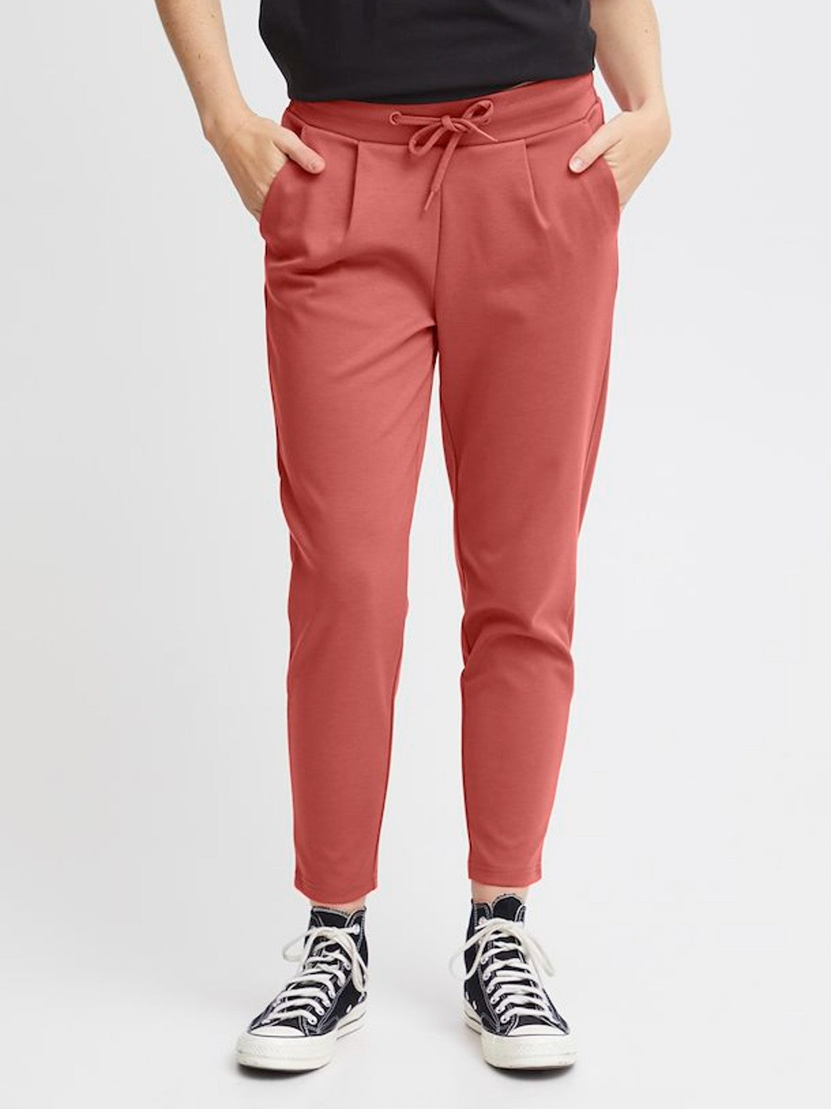 Kate Red Cropped Pant
