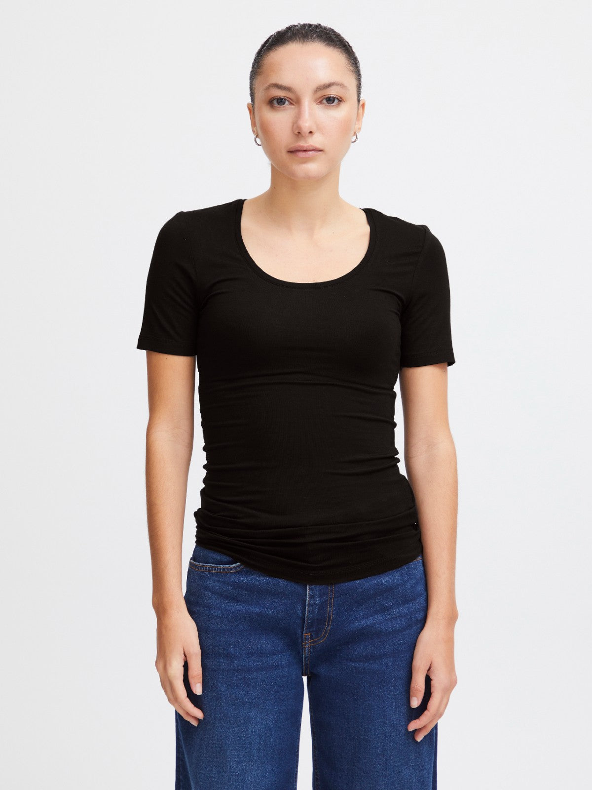 Zola Black T-Shirt