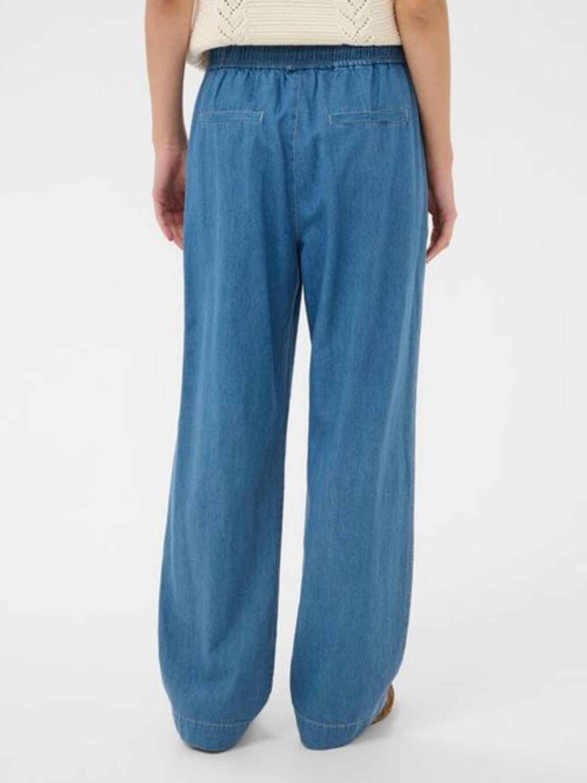 Aina Pant