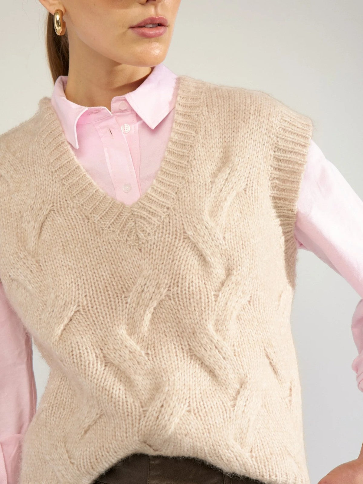 Almas Vest