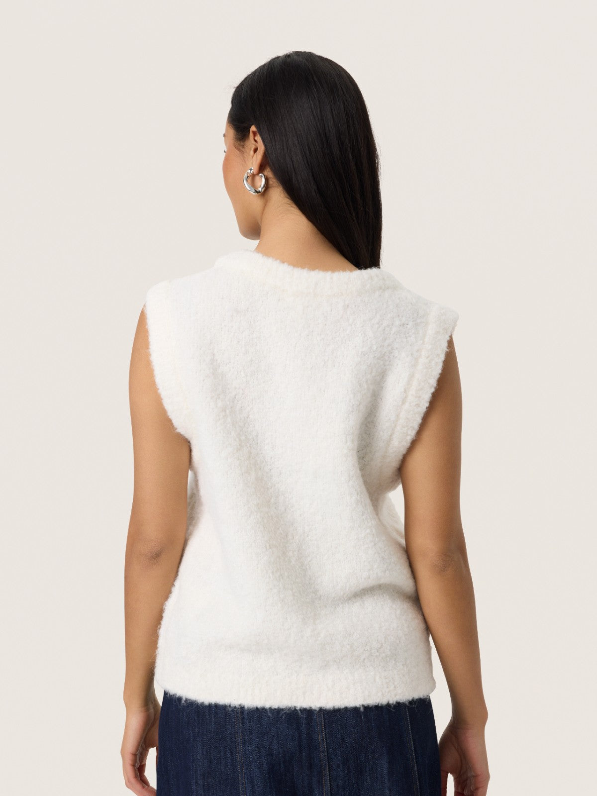 Amaris White Vest