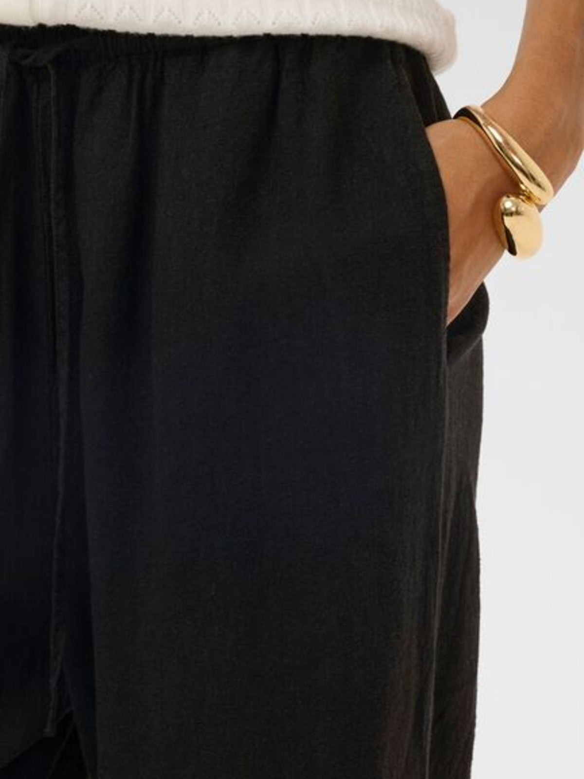 Aria Black Pants