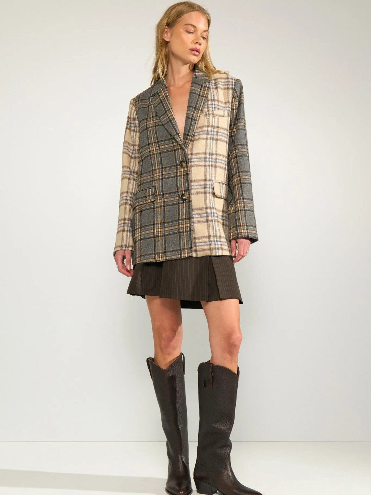 Avey Blazer