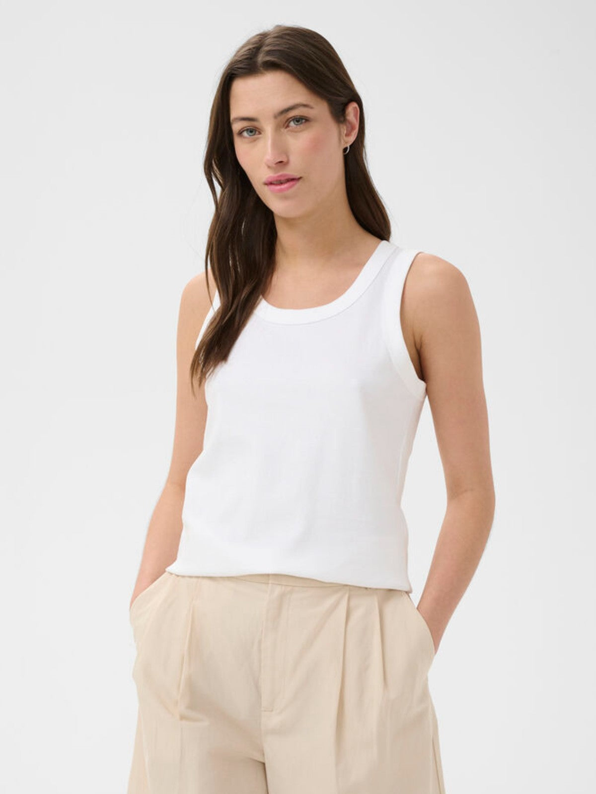 Bessy White Vest