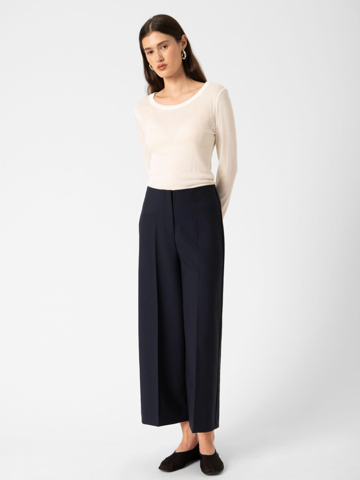 Corinne Navy Cropped Pant