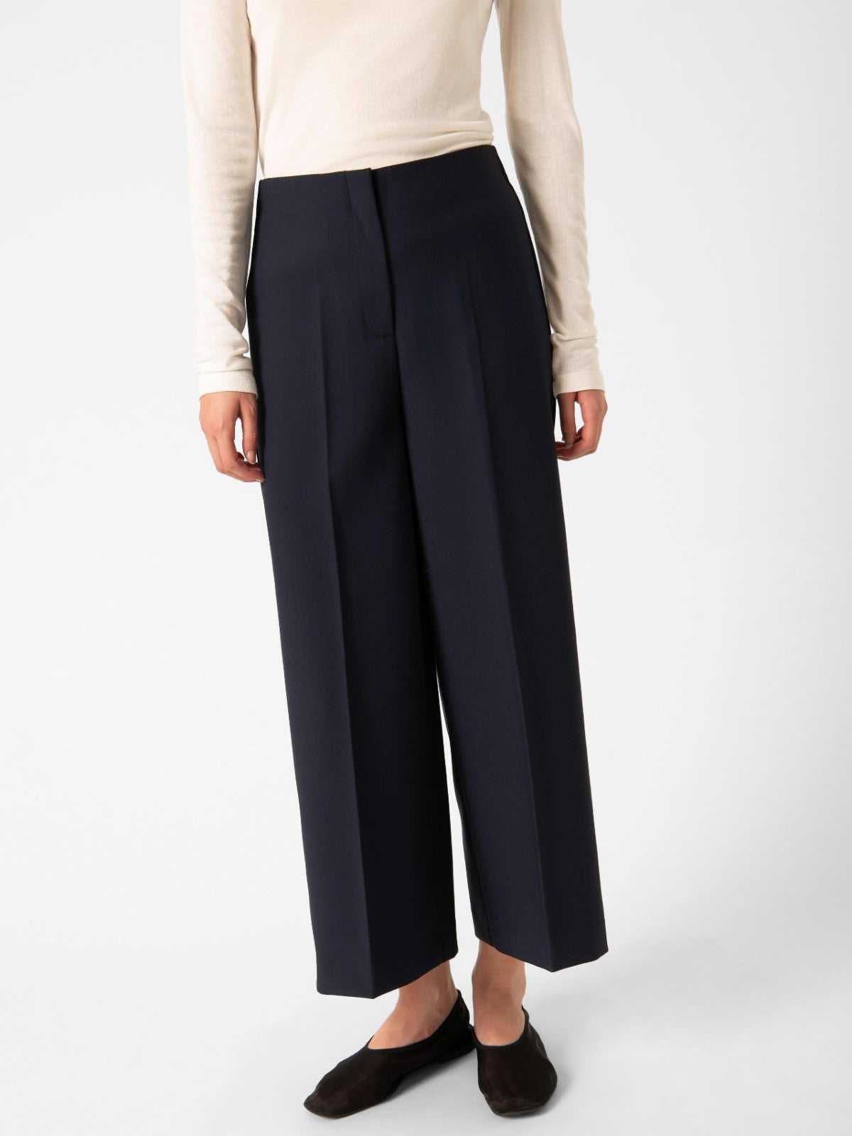 Corinne Navy Cropped Pant