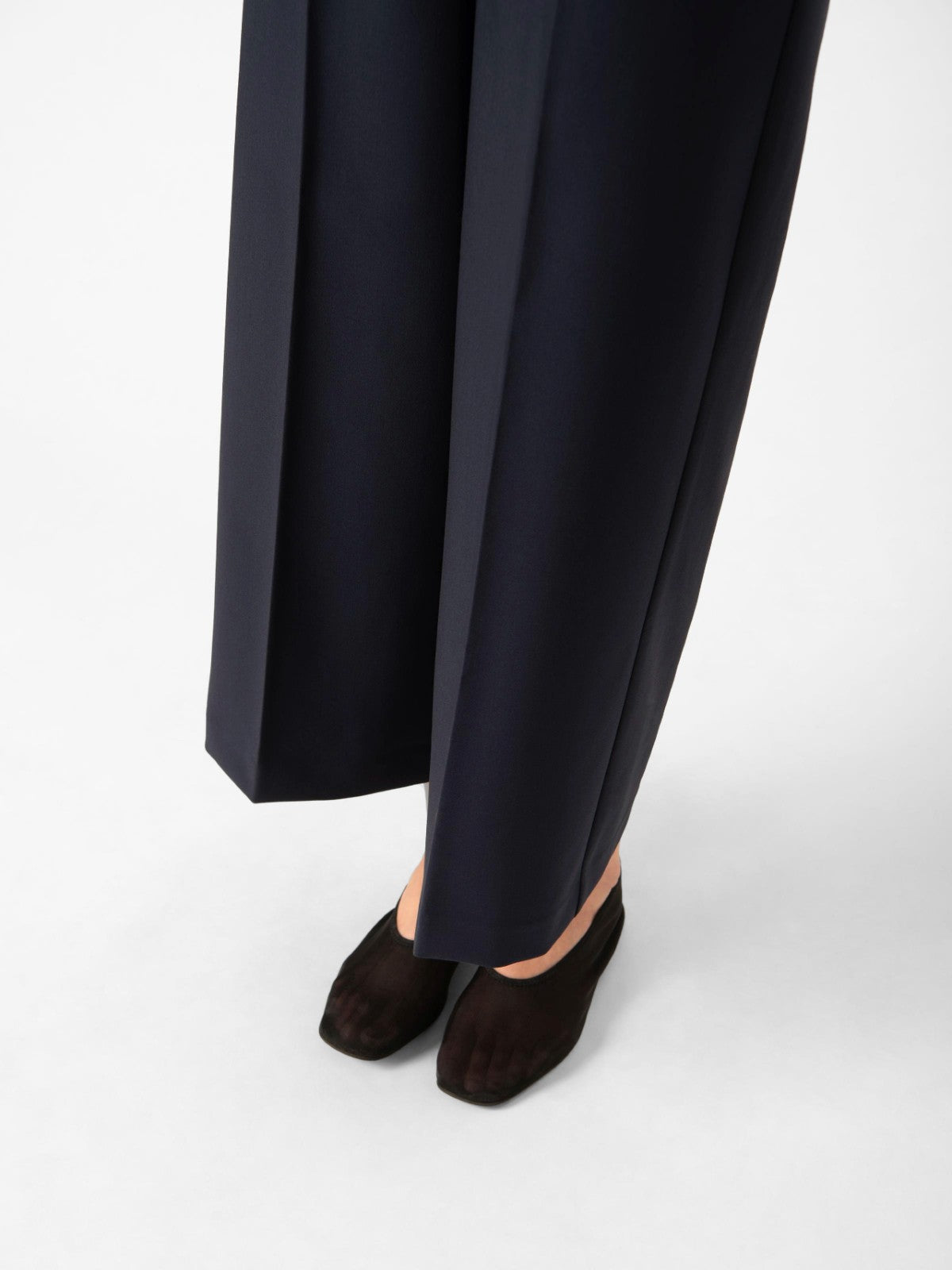 Corinne Navy Cropped Pant