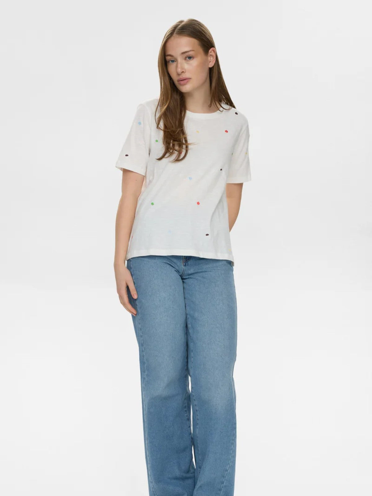 Delora Tee