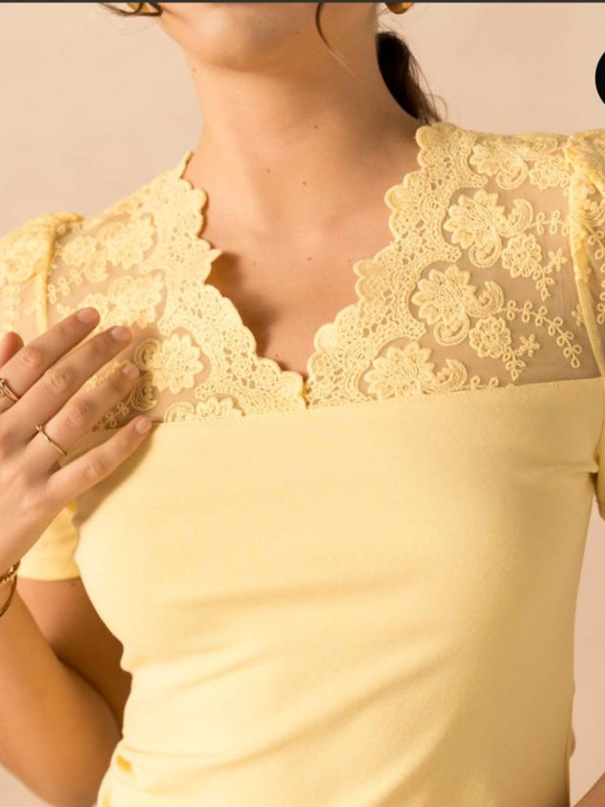 Hannah Lemon Tee