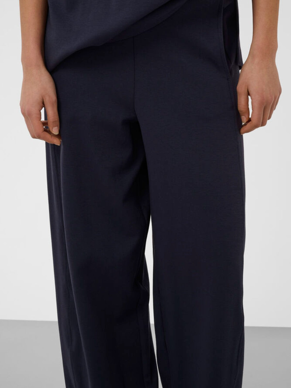 Hevanne Barrel Pants