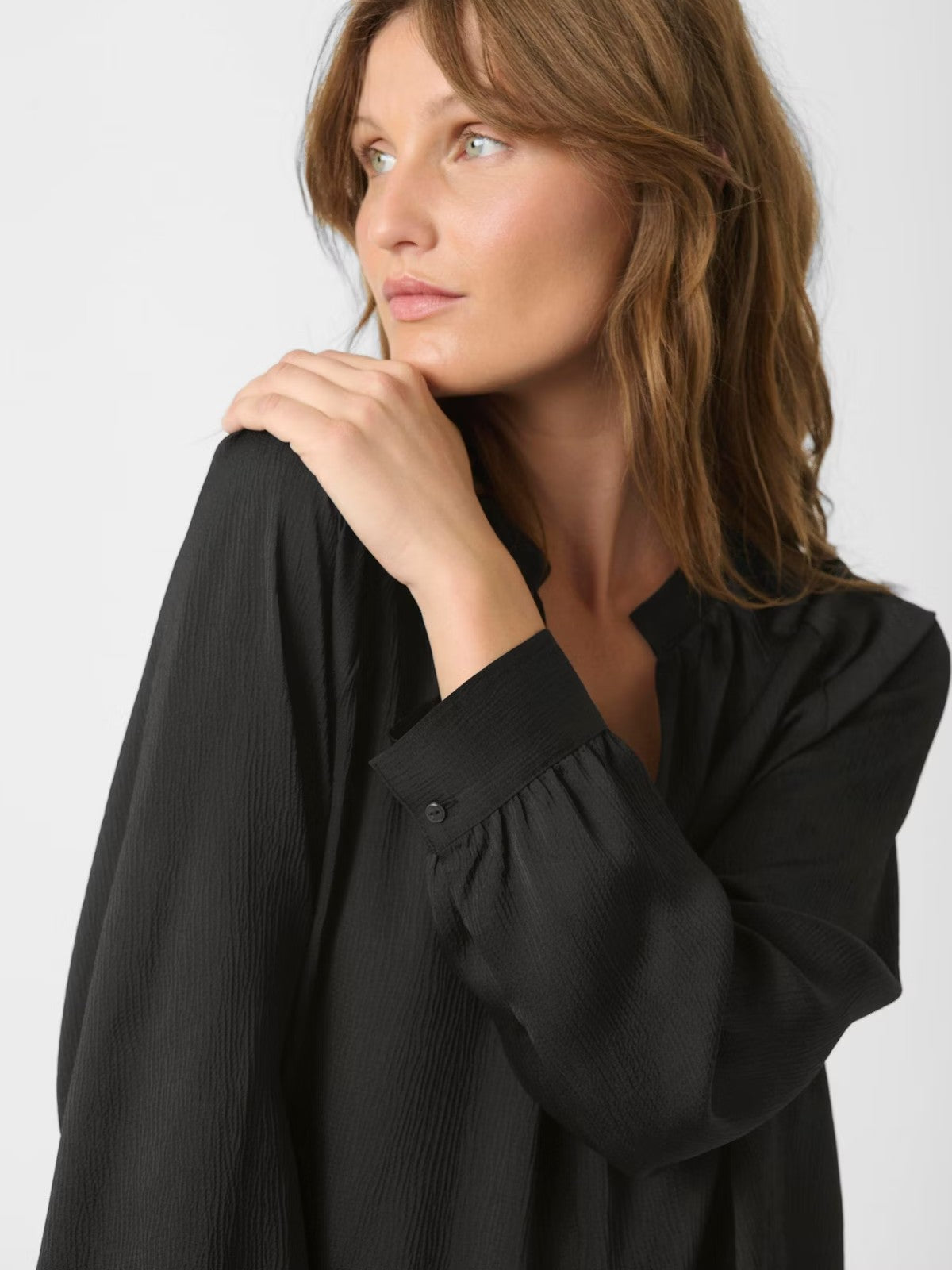 Loana Black Blouse