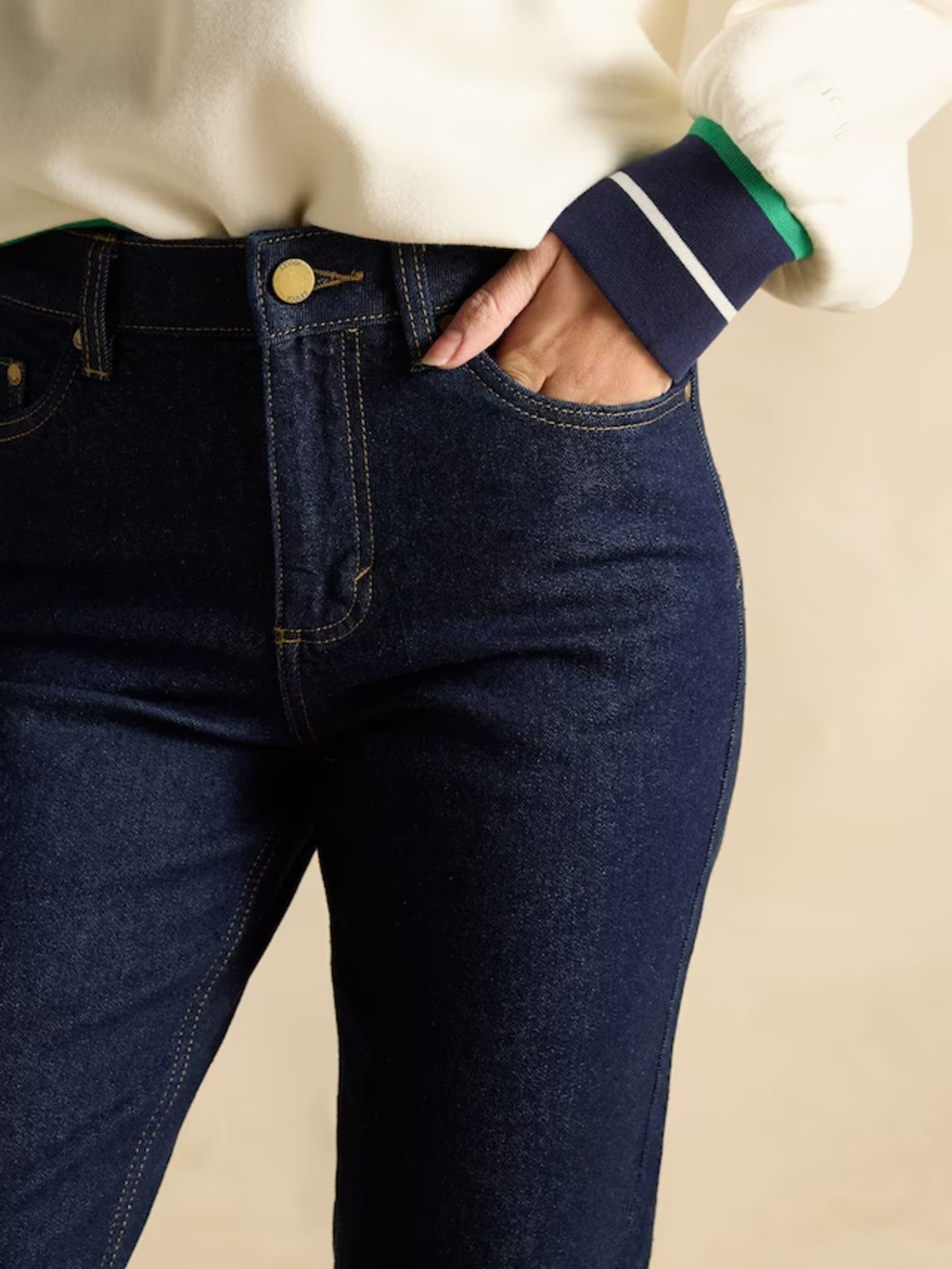 Straight Jeans