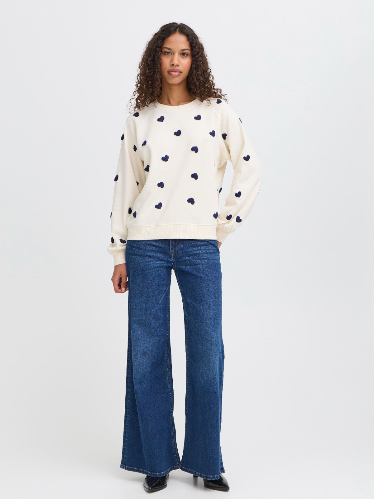 Kasura Sweatshirt