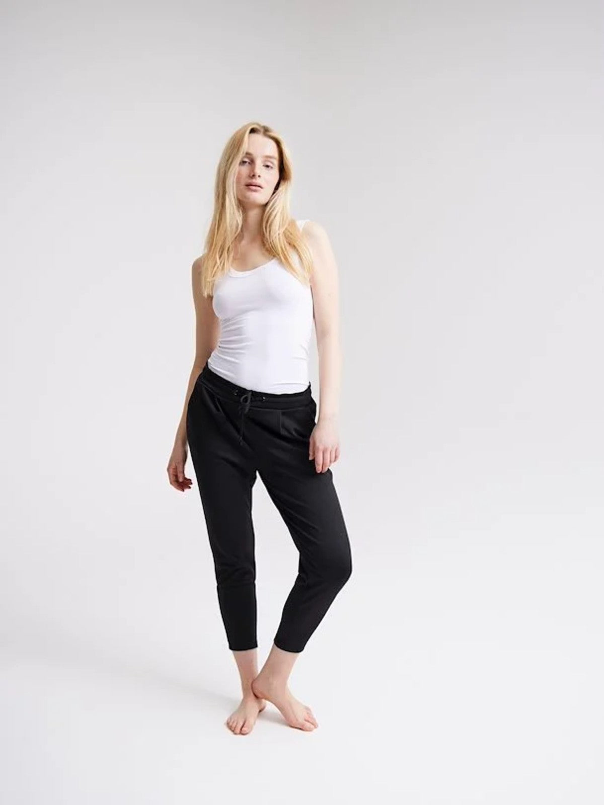 Kate Black Cropped Pant