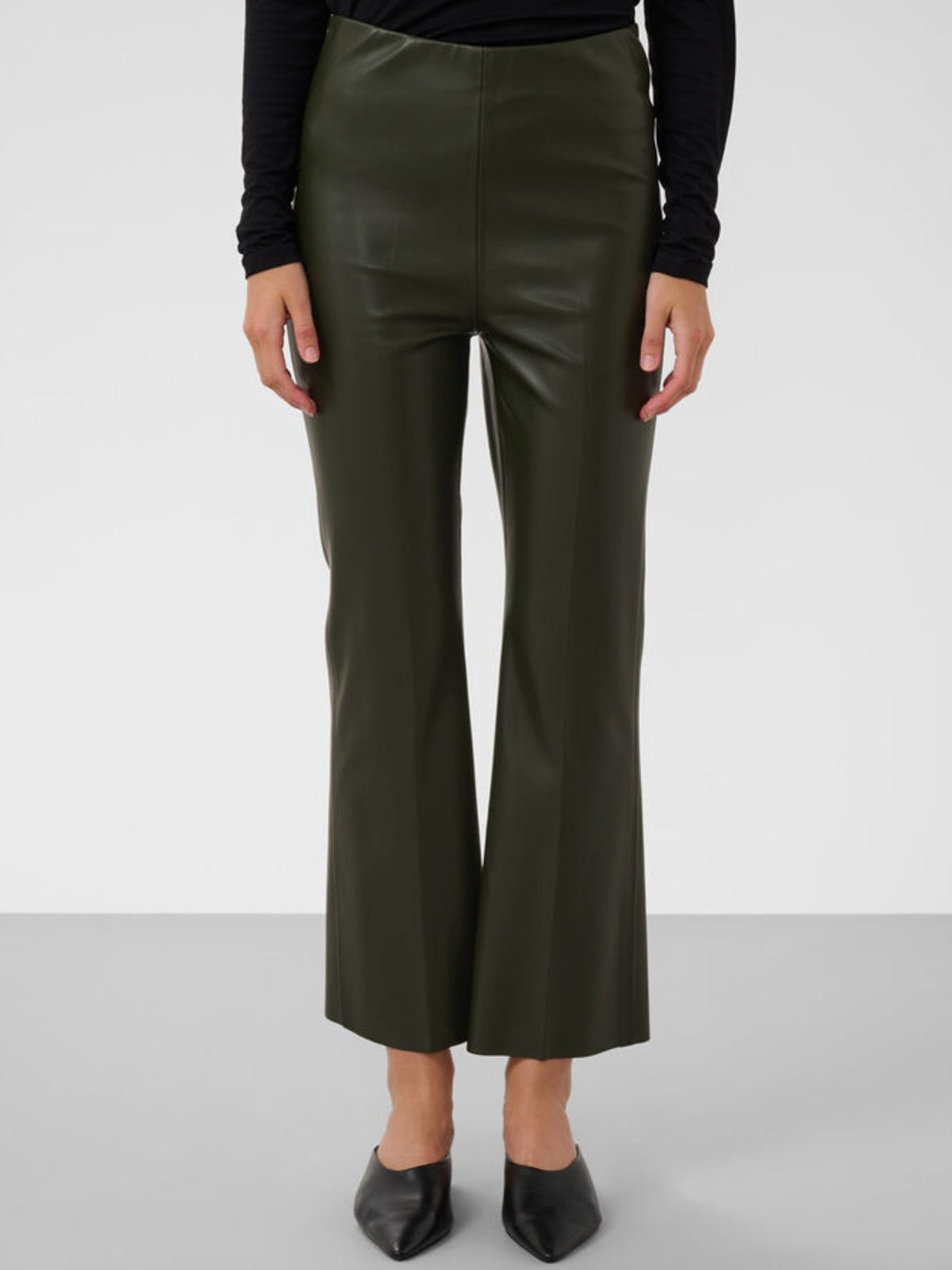 Kaylee Rosin Kickfare Pants