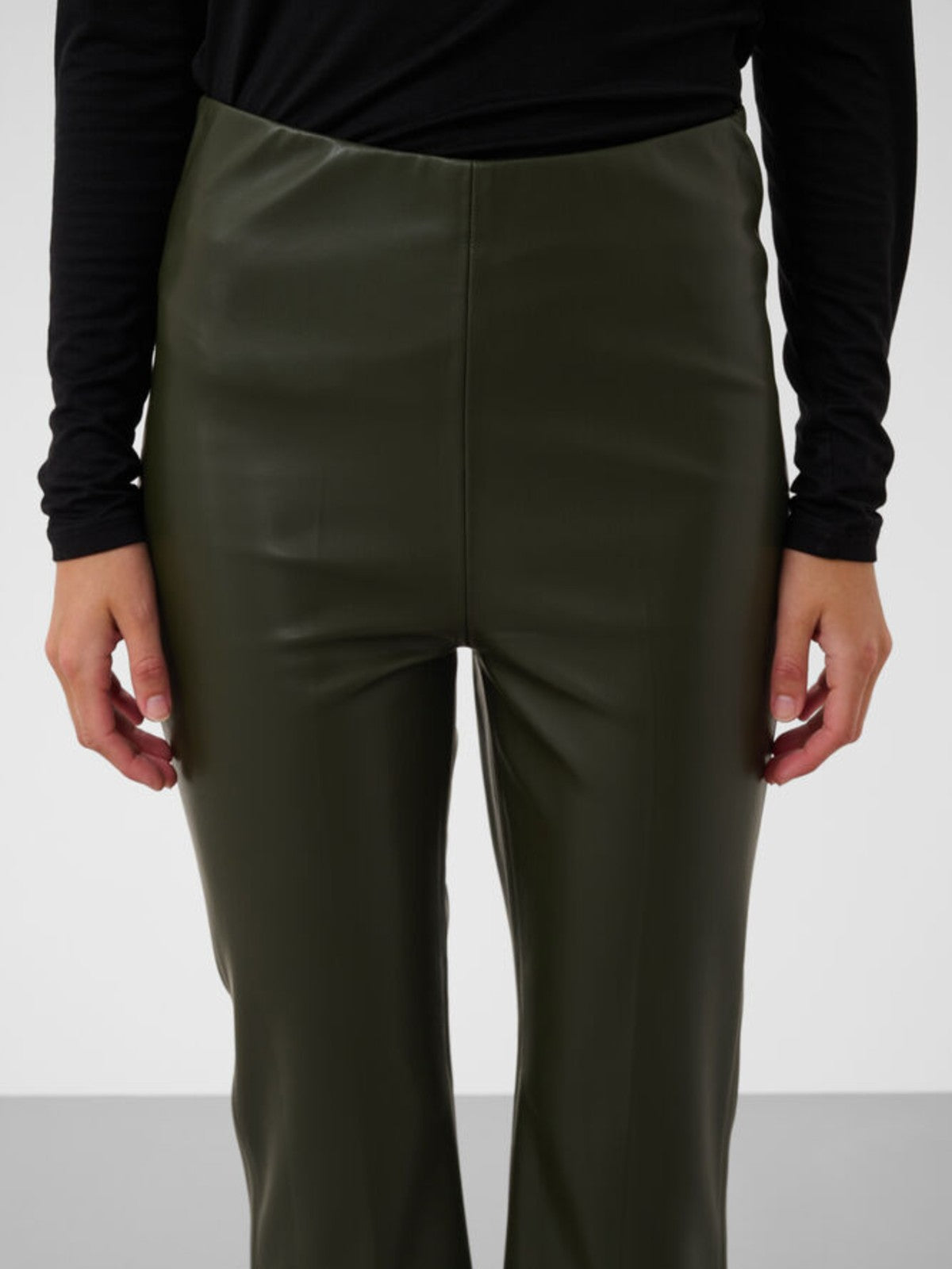 Kaylee Rosin Kickfare Pants