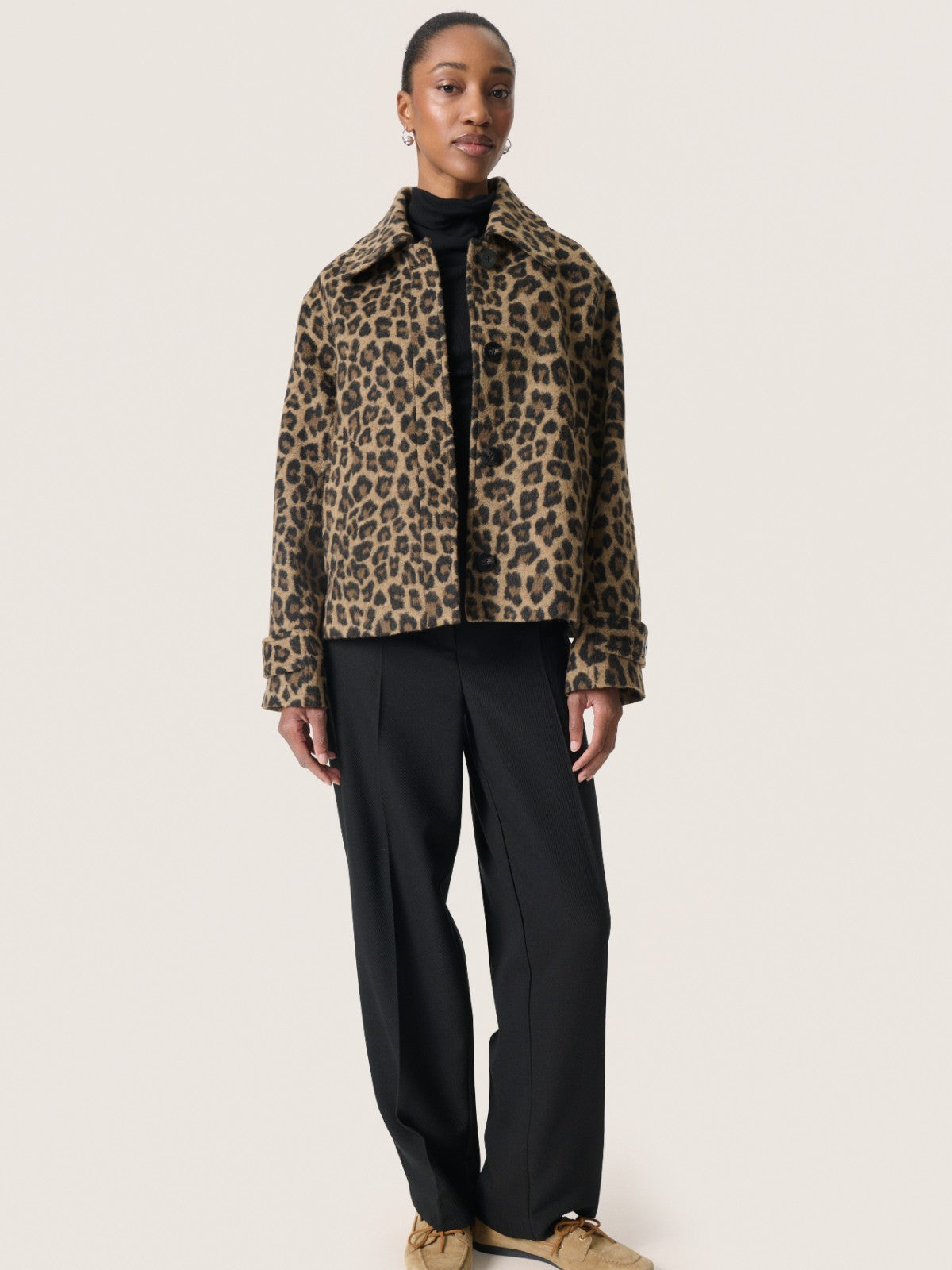 Leony Akeleje Jacket