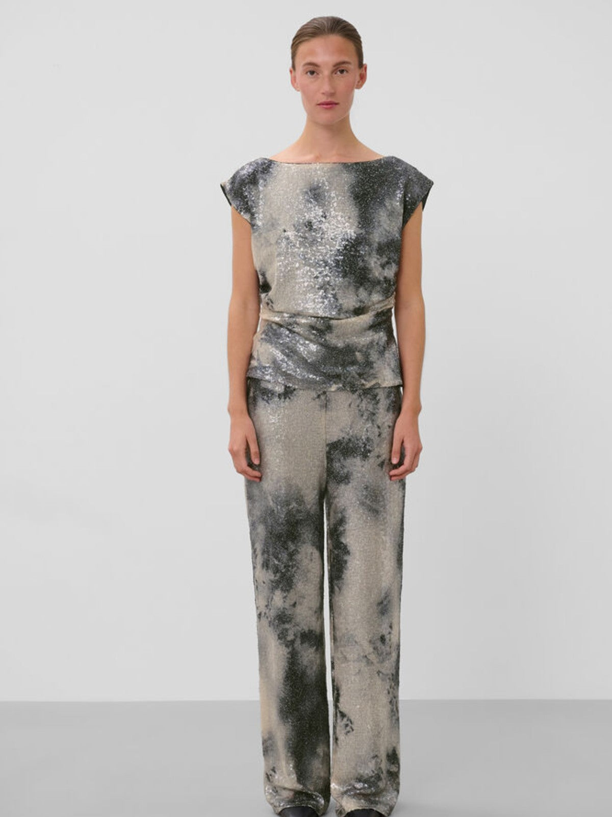Macy Tee