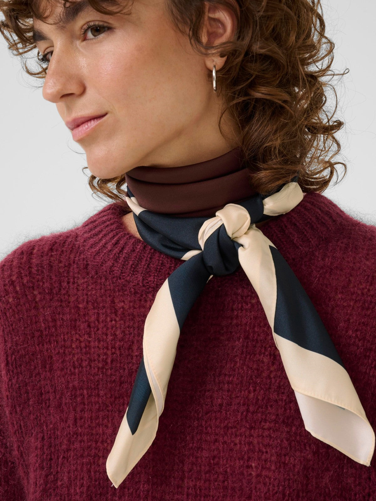Namira Scarf