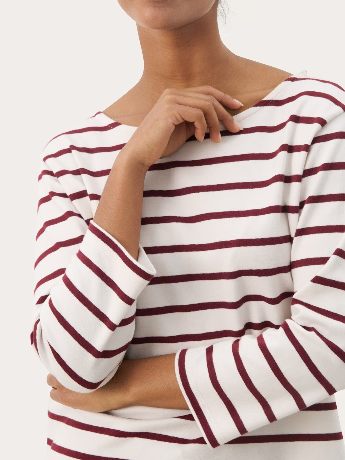 Nela T-Shirt
