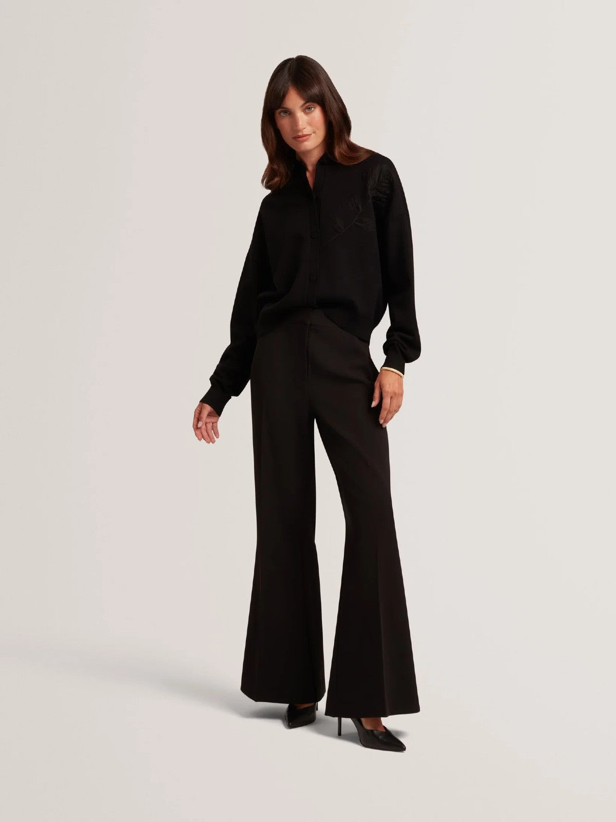 Neslie Cardigan