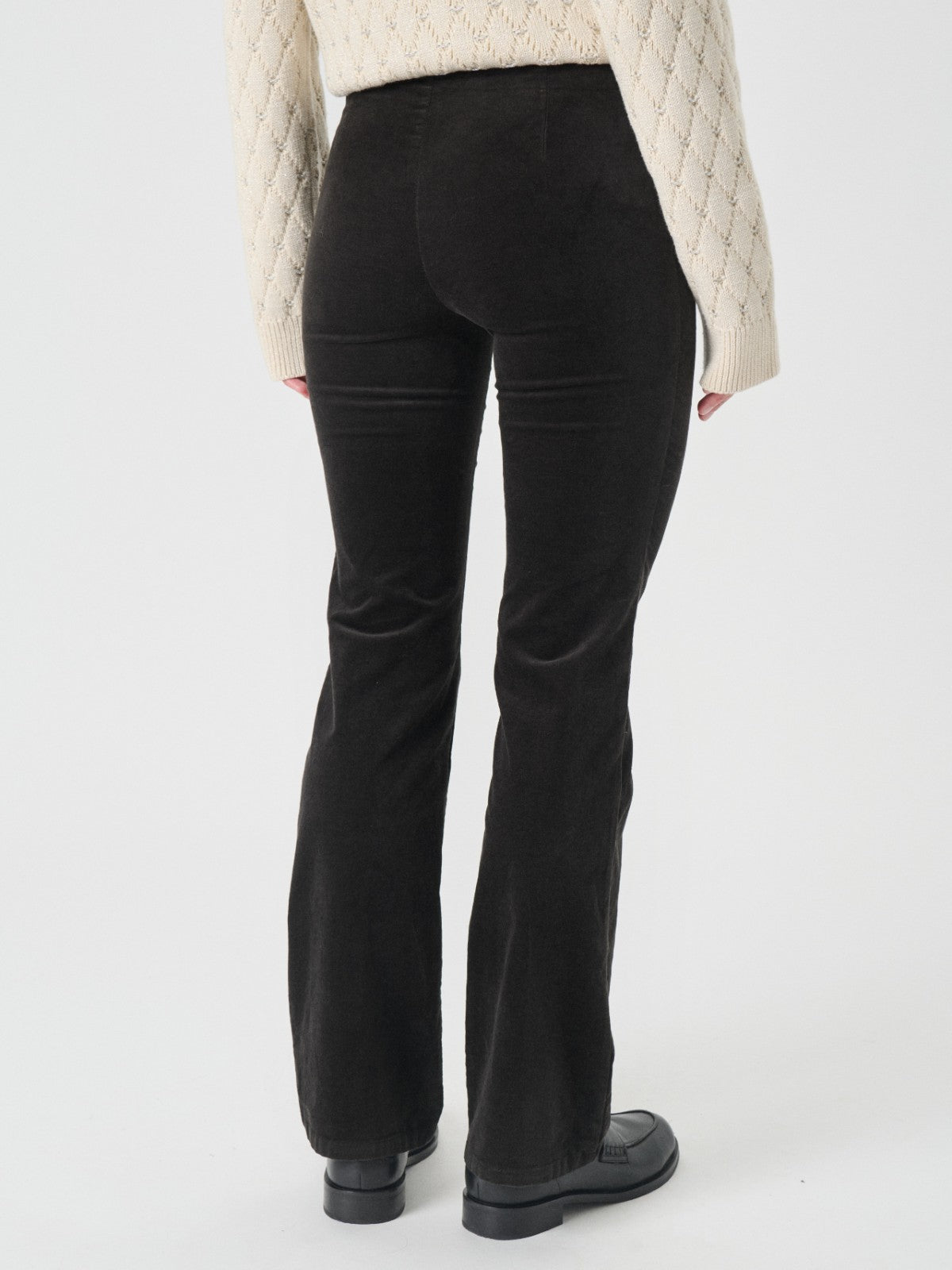 Nikelan Pants