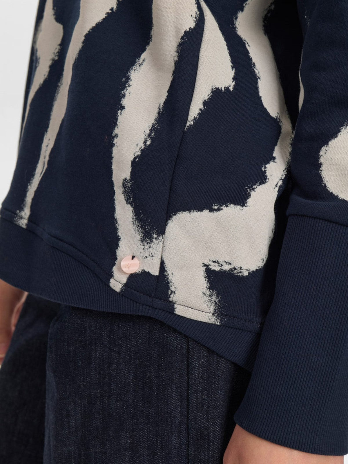 Nikola Sweatshirt