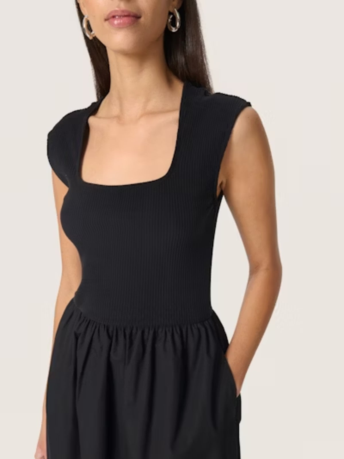 Simone Phoebe Black Dress