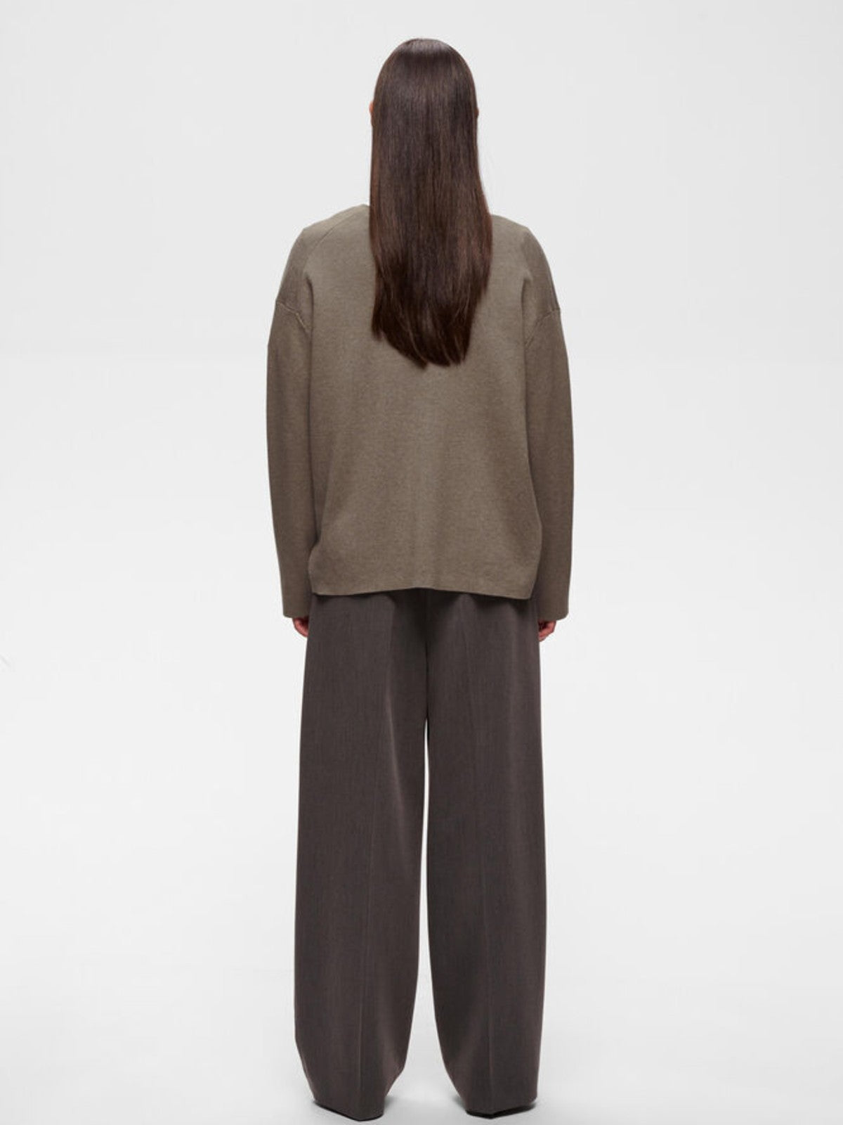 Tilda V-Neck