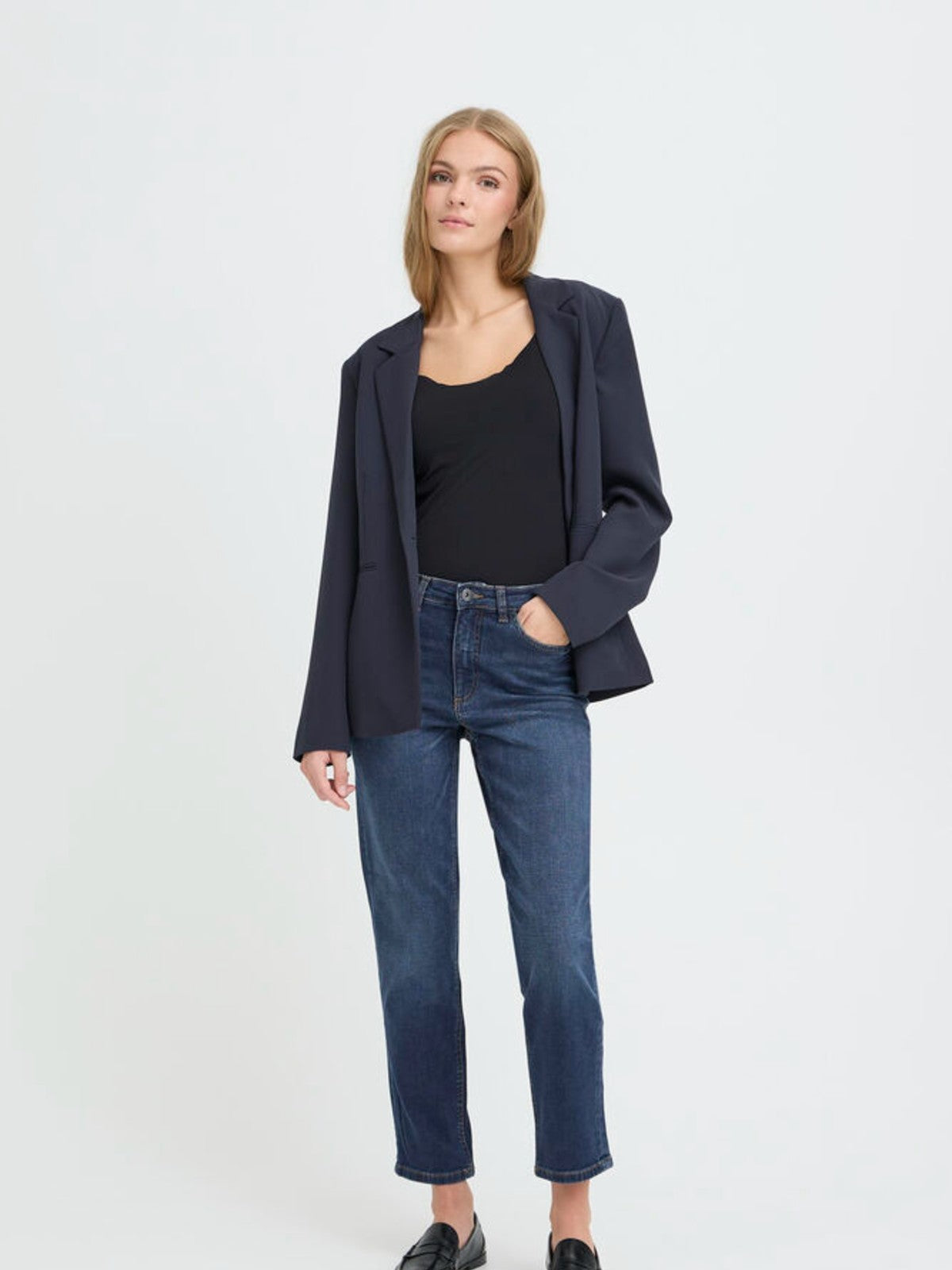 Twiggy Raven Dark Blue Jeans